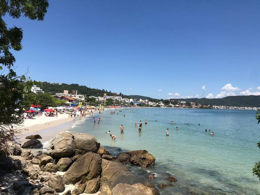 Apto Em Condominio No Centro De Bombinhas, Proximo Da Praia Εξωτερικό φωτογραφία